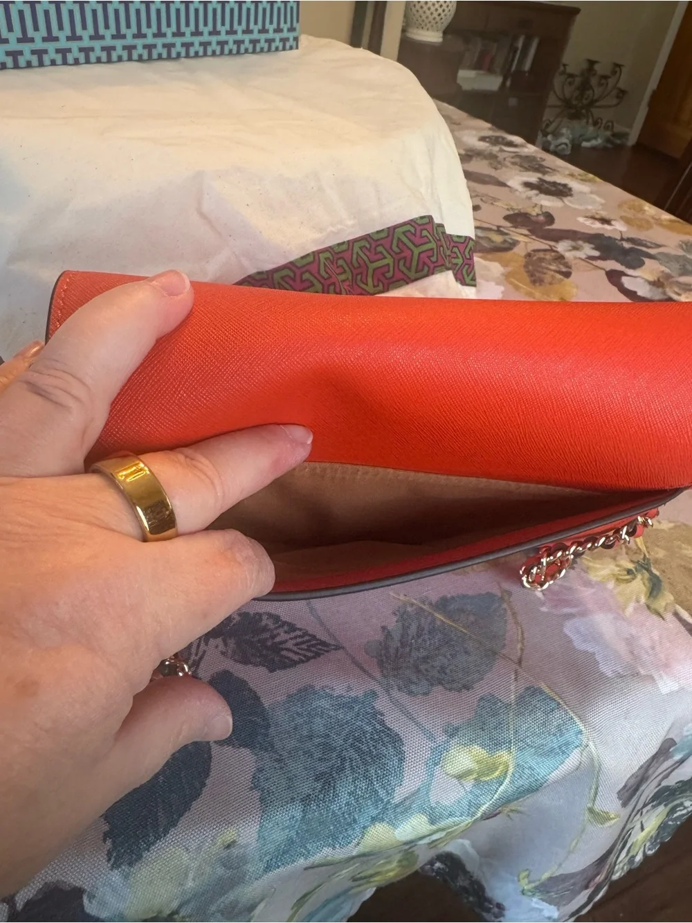 Tory Burch Poppy Crossbody Bag with Chain Strap and matching billfold/wallet